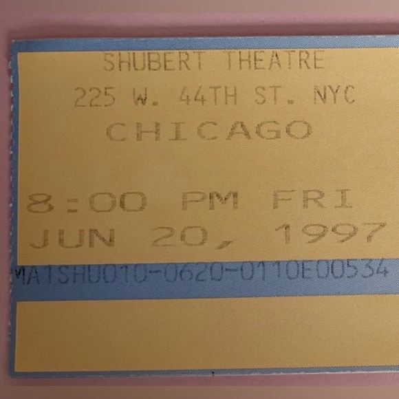 Various – Chicago, The Musical
With ticket stub Collectible - Picture 8 of 9